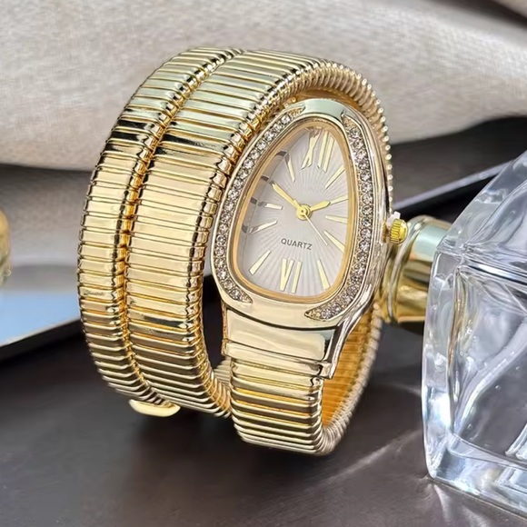 Serpenti Snake Wrap Elegant Gold Women's Watch - Picture 6 of 7